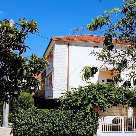 Apartment Ivo Trogir Bagian luar foto