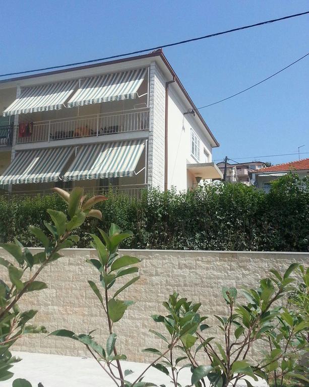 Apartment Ivo Trogir Bagian luar foto