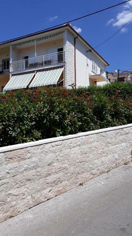 Apartment Ivo Trogir Bagian luar foto