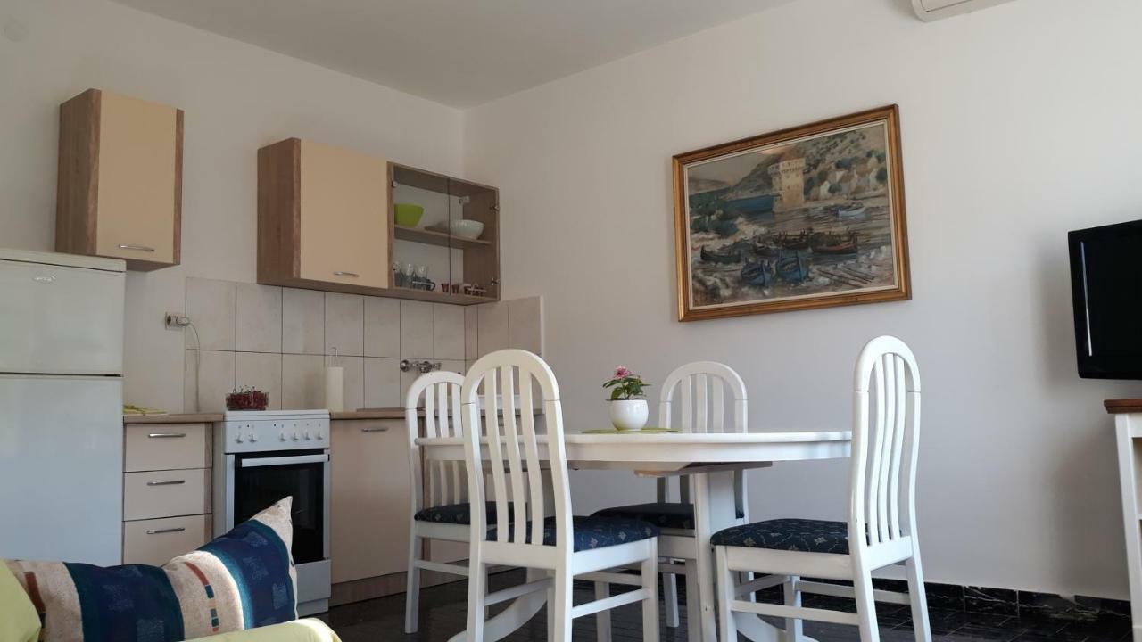 Apartment Ivo Trogir Bagian luar foto